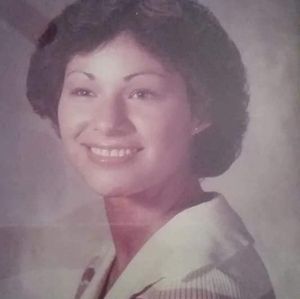 Meet your Posher, Mona